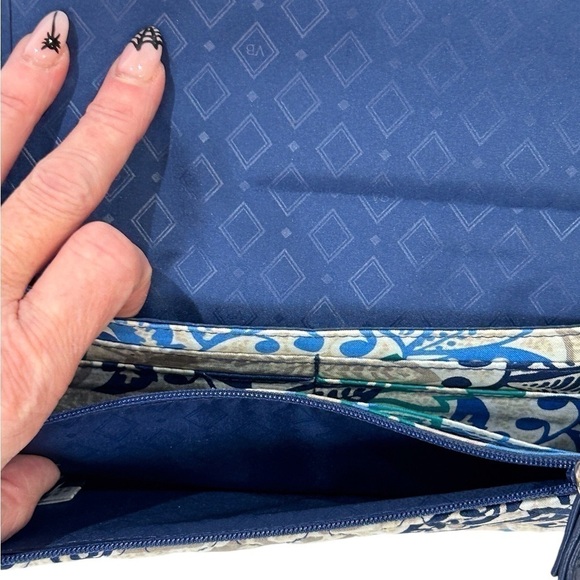 Vera Bradley Trimmed Wristlet/Wallet Santiago Blue/Green/Tan EUC - Picture 5 of 7